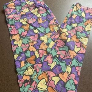 Lularoe TC valentines DAY leggings